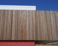 siberian_larch_cladding_of_swissline_showroom_001